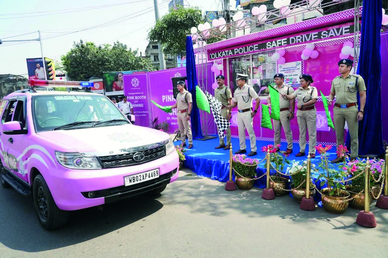 Pink booths, all-women ‘shining’ patrols rolled out to bolster security; booths will function from 5 pm to 11 pm Pink booths, all-women ‘shining’ patrols rolled out to bolster security; booths will function from 5 pm to 11 pm