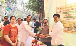 Chahal leads Mandir Marg plantation drive Chahal leads Mandir Marg plantation drive