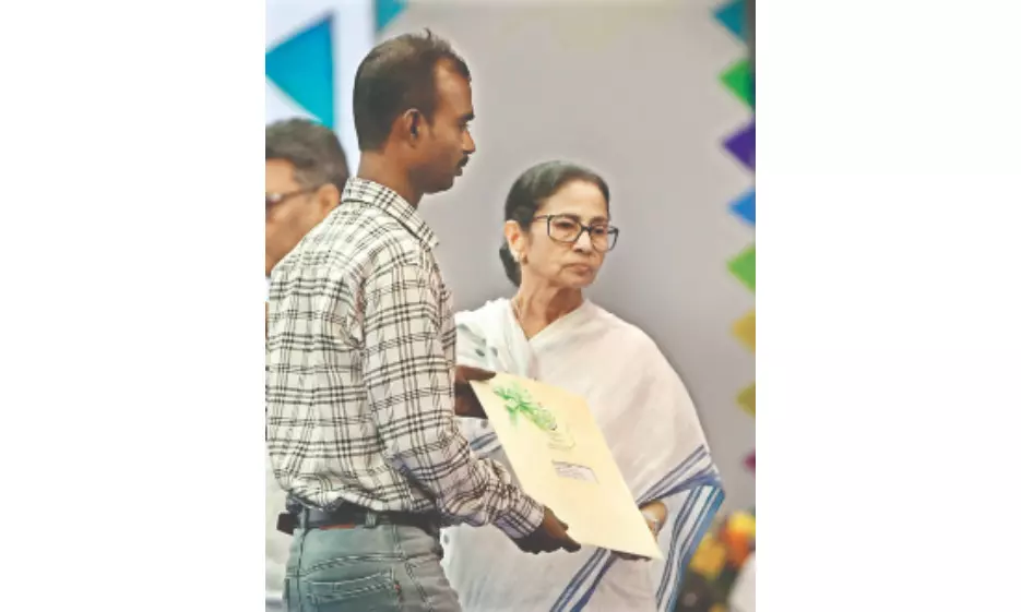 Mamata hands over jobs to kin of 36 ‘SIR victims’ Mamata hands over jobs to kin of 36 ‘SIR victims’