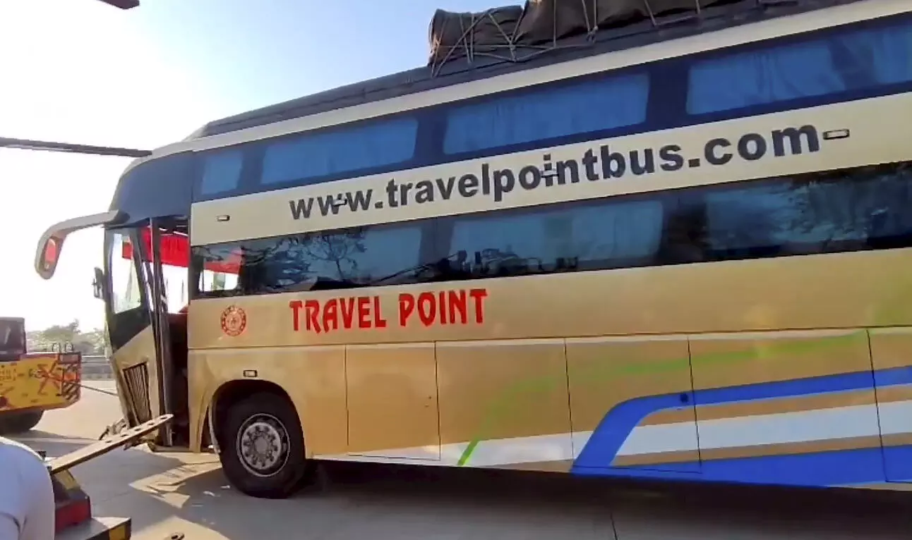 6 killed as double-decker bus hit van on Yamuna Expressway in UPs Hathras