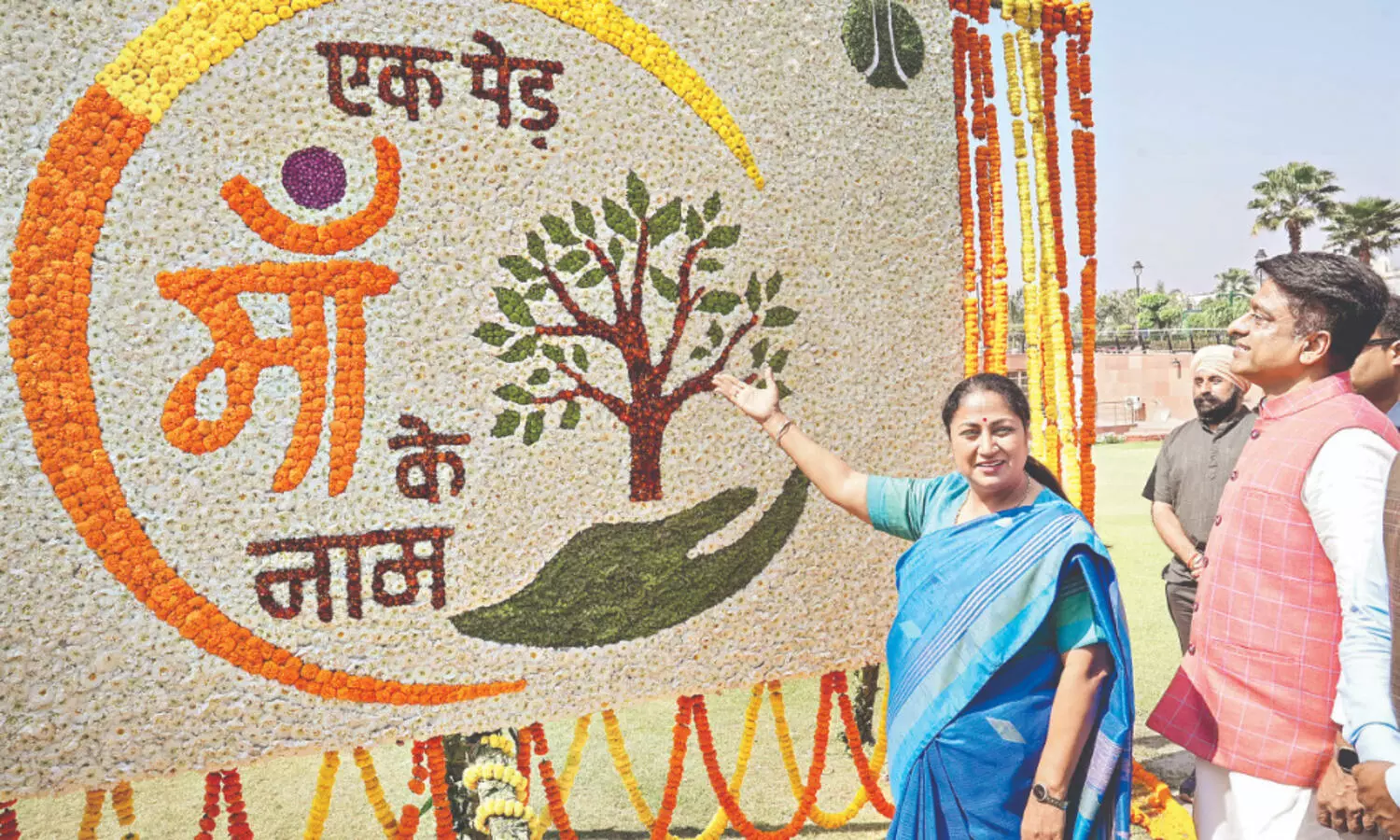 Delhi in full bloom as CM Rekha Gupta unveils Flower Festival ‘26