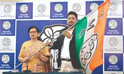Cal High Court advocate Sourav Chunder joins TMC, targets BJP