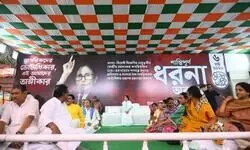 Mamata begins sit-in against voter roll deletions, alleges BJP-EC conspiracy ahead of Bengal polls