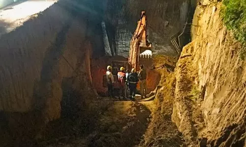 7 killed as mound of soil collapses at Gurugram construction site, four injured