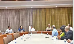 LPG crisis: Mamata to lead protest rally against Centre on Monday LPG crisis: Mamata to lead protest rally against Centre on Monday