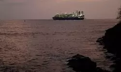 Saudi crude vessel docks in Mumbai; first India‑bound tanker via Strait of Hormuz since US‑Iran war