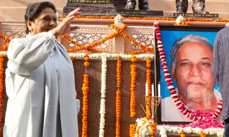 Centre must not repeat Congresss mistake, must confer Bharat Ratna on Kanshi Ram: Mayawati Centre must not repeat Congresss mistake, must confer Bharat Ratna on Kanshi Ram: Mayawati