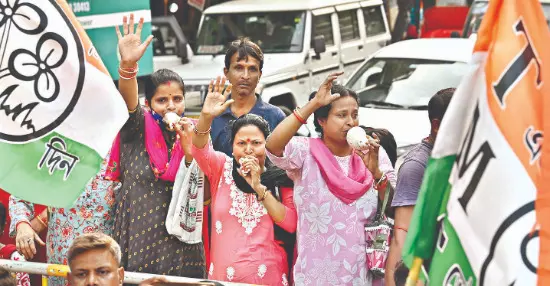 From gas office queues to street protests, citizens voice LPG crisis From gas office queues to street protests, citizens voice LPG crisis