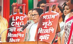 Mamata leads rally over LPG crisis, alleges ‘artificial shortage’ by Centre