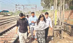 MCD clears 60 tonnes of garbage from tracks MCD clears 60 tonnes of garbage from tracks
