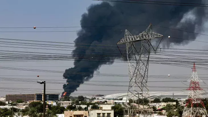 United Arab Emirates briefly closes airspace as Mideast fighting escalates United Arab Emirates briefly closes airspace as Mideast fighting escalates