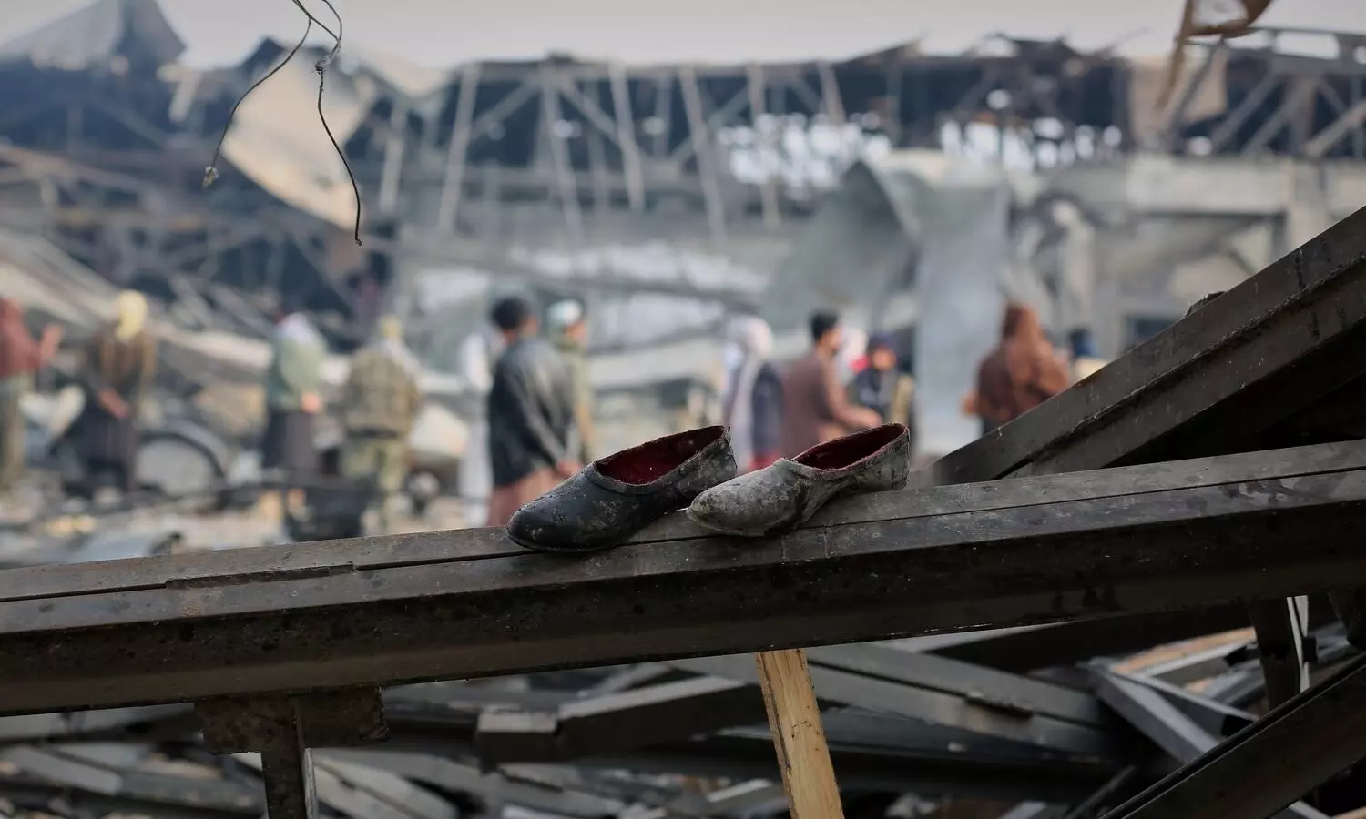 Afghanistan accuses Pakistan of killing 400 in attack on Kabul hospital