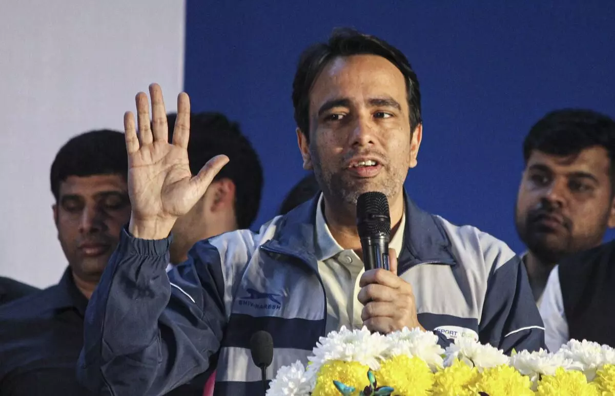 Union minister Jayant Chaudhary receives death threat, caller traced to Bengals Murshidabad Union minister Jayant Chaudhary receives death threat, caller traced to Bengals Murshidabad