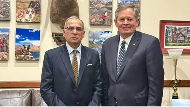 Indian envoy Kwatra discusses issues of mutual interest with top US Senator Indian envoy Kwatra discusses issues of mutual interest with top US Senator