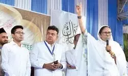 Mamata calls Modi ‘biggest infiltrator’, vows to protect people’s rights Mamata calls Modi ‘biggest infiltrator’, vows to protect people’s rights