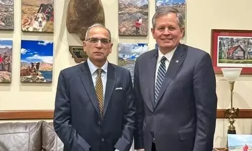 Indian envoy Kwatra discusses issues of mutual interest with top US Senator Indian envoy Kwatra discusses issues of mutual interest with top US Senator