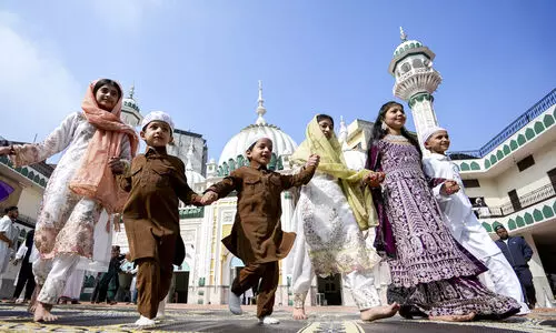 Eid celebrated across India with prayers, feasts; peaceful protests seek end to West Asia conflict Eid celebrated across India with prayers, feasts; peaceful protests seek end to West Asia conflict