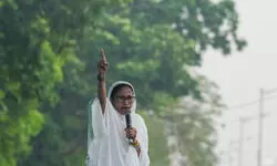 SP chief Akhilesh Yadav backs Mamata Banerjee for historic mandate in Bengal polls