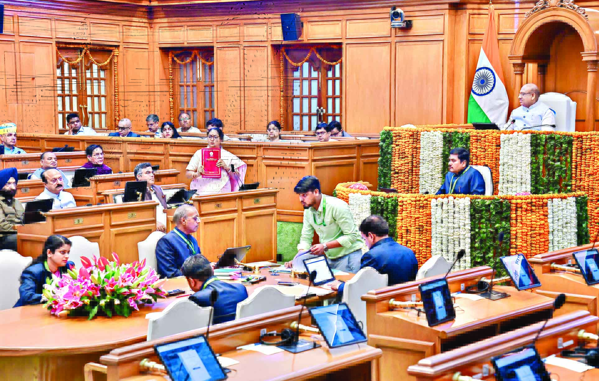 House goes full throttle: ‘Sheesh Mahal’ row, walkout, bomb scare House goes full throttle: ‘Sheesh Mahal’ row, walkout, bomb scare