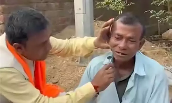 Bengal polls turn into ‘talent show’ as netas cook, shave & plough fields Bengal polls turn into ‘talent show’ as netas cook, shave & plough fields