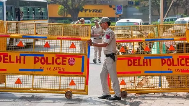 Police bust cross-border arms smuggling module Police bust cross-border arms smuggling module