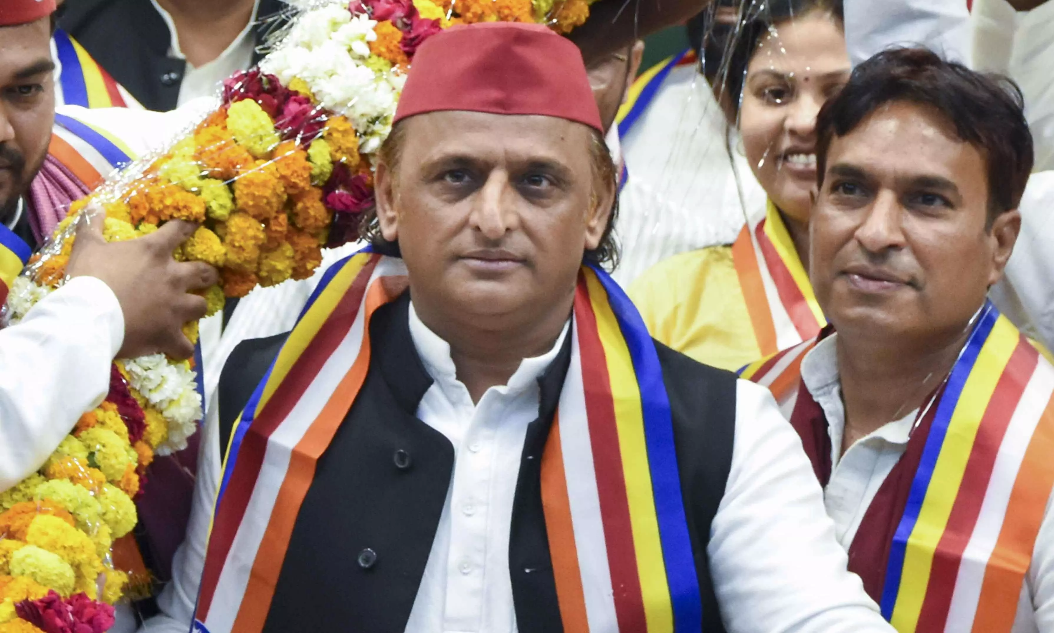 Akhilesh Yadav targets BJP over LPG shortage, cites long queues across UP Akhilesh Yadav targets BJP over LPG shortage, cites long queues across UP