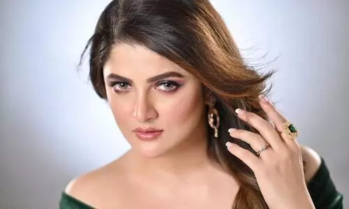 Srabanti hits back at trolls: ‘Why should I quit social media?’ Srabanti hits back at trolls: ‘Why should I quit social media?’