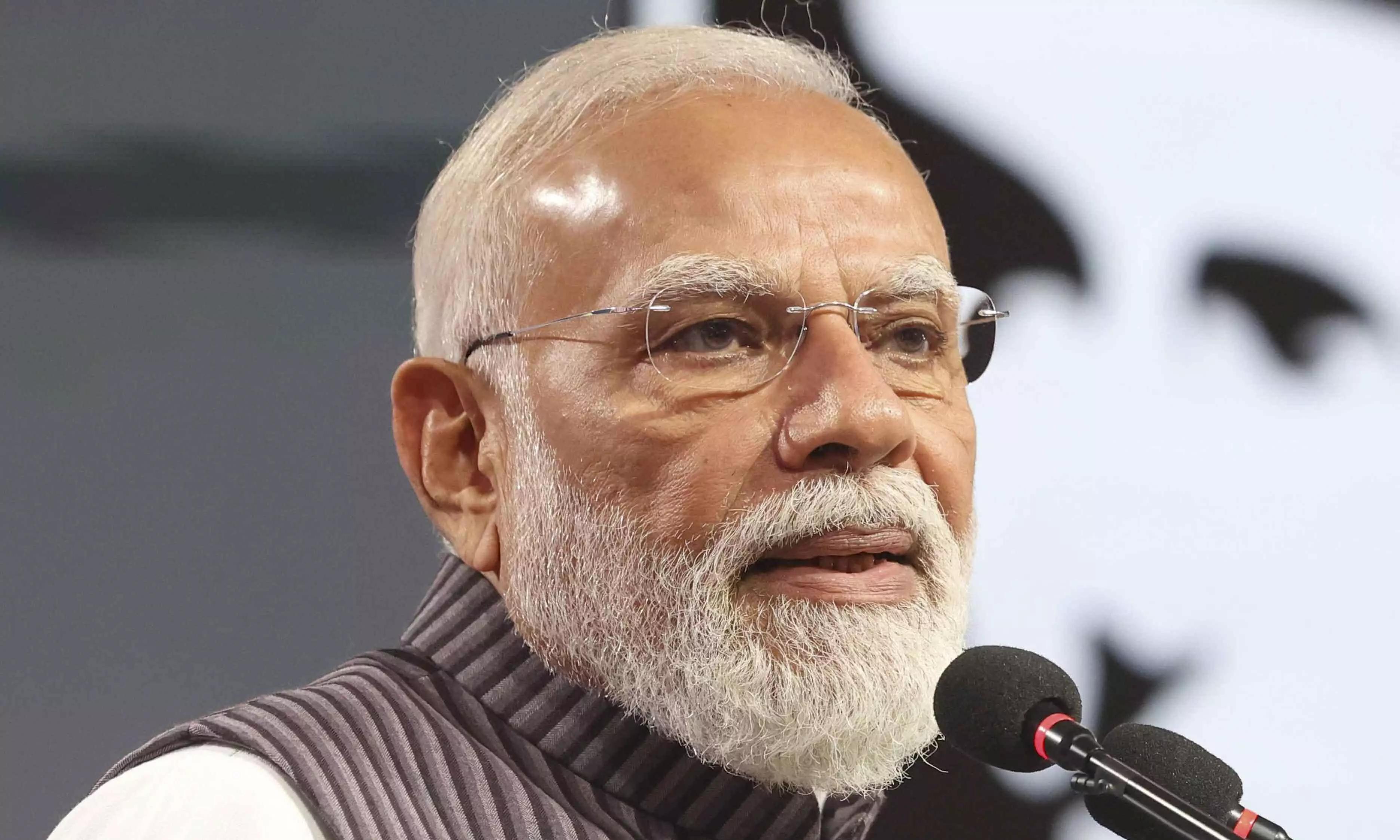 PM Modi appeals to all citizens to jointly face challenges emerging due to West Asia war PM Modi appeals to all citizens to jointly face challenges emerging due to West Asia war