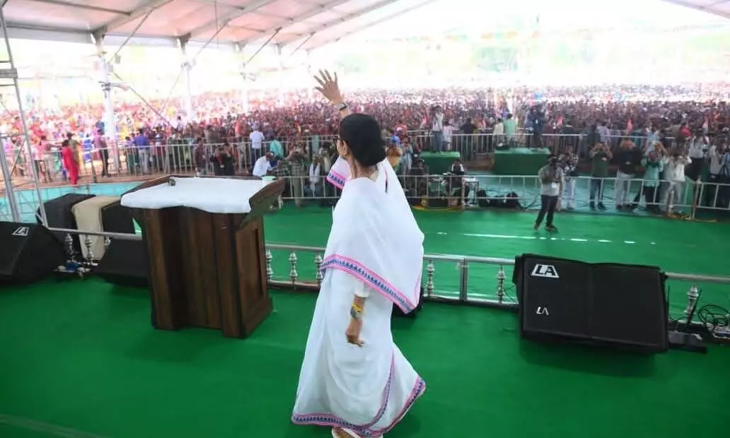 After Amit Shah’s bandage remark, Mamata flags ‘possible attack on her’ After Amit Shah’s bandage remark, Mamata flags ‘possible attack on her’