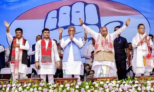 Kharge announces Congs 5 guarantees for Assam; pledges monthly cash transfer to women Kharge announces Congs 5 guarantees for Assam; pledges monthly cash transfer to women