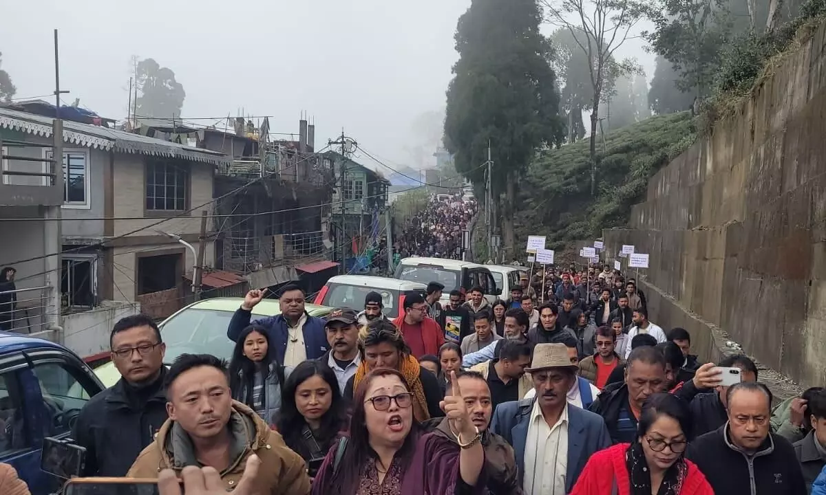 Protests erupt in Kurseong after names deleted from voters’ list Protests erupt in Kurseong after names deleted from voters’ list