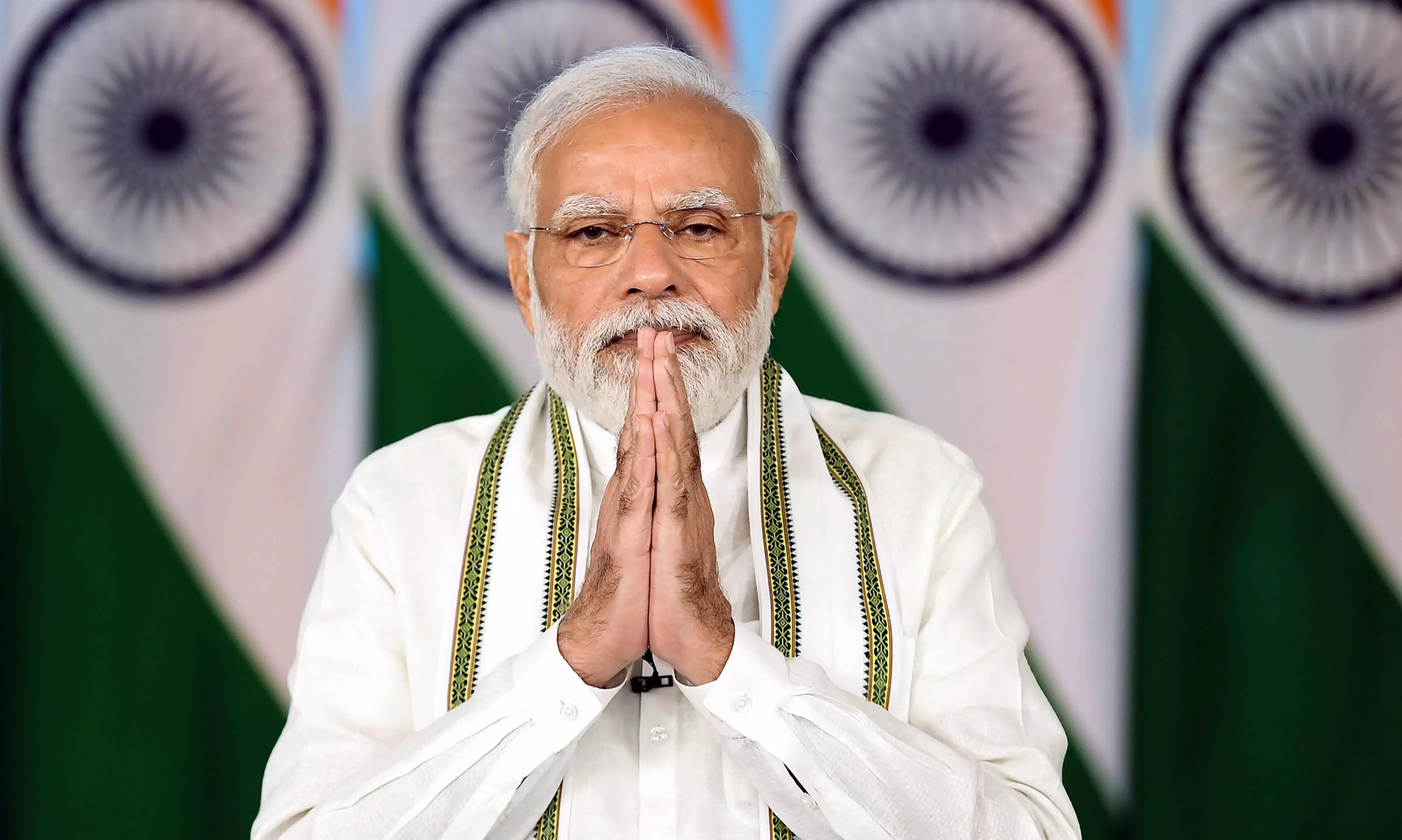 PM Modi greets people on Mahavir Jayanti PM Modi greets people on Mahavir Jayanti