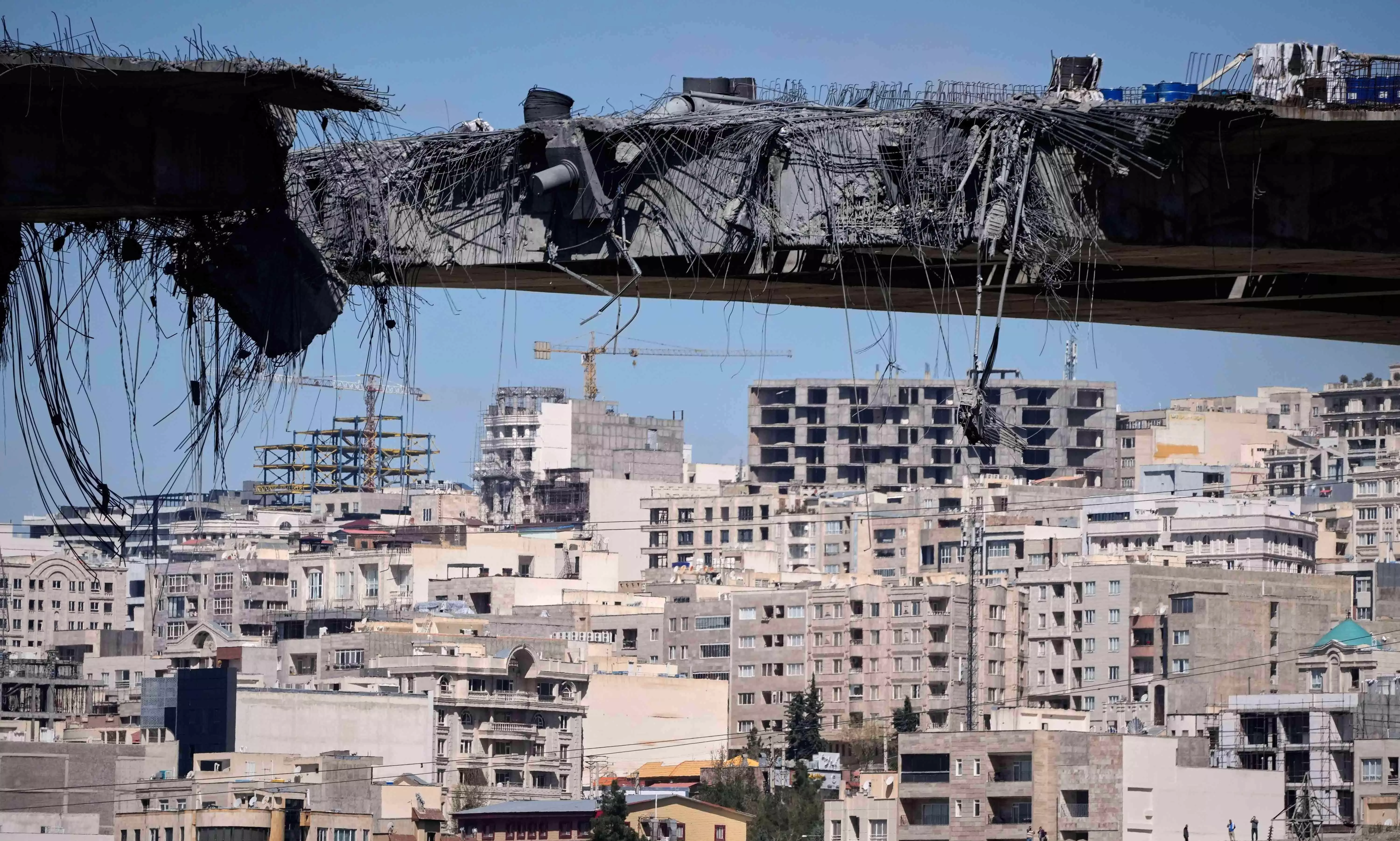 2 US aircraft go down, 1 crew member missing as war in Iran takes dramatic turn 2 US aircraft go down, 1 crew member missing as war in Iran takes dramatic turn