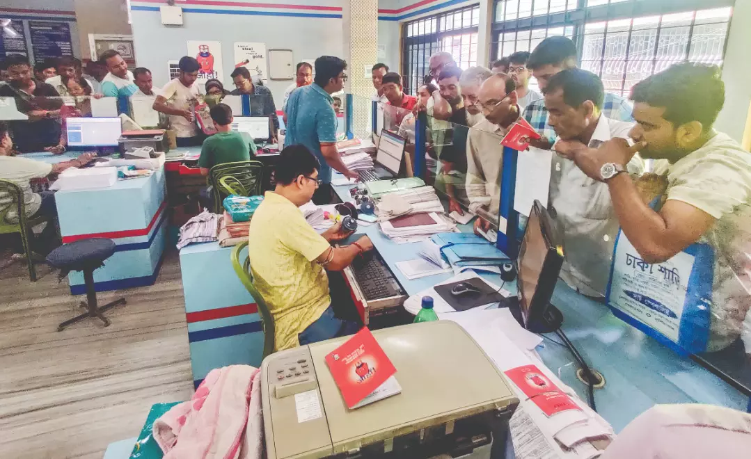 Fuel stocks intact, avoid panic buying, says govt Fuel stocks intact, avoid panic buying, says govt