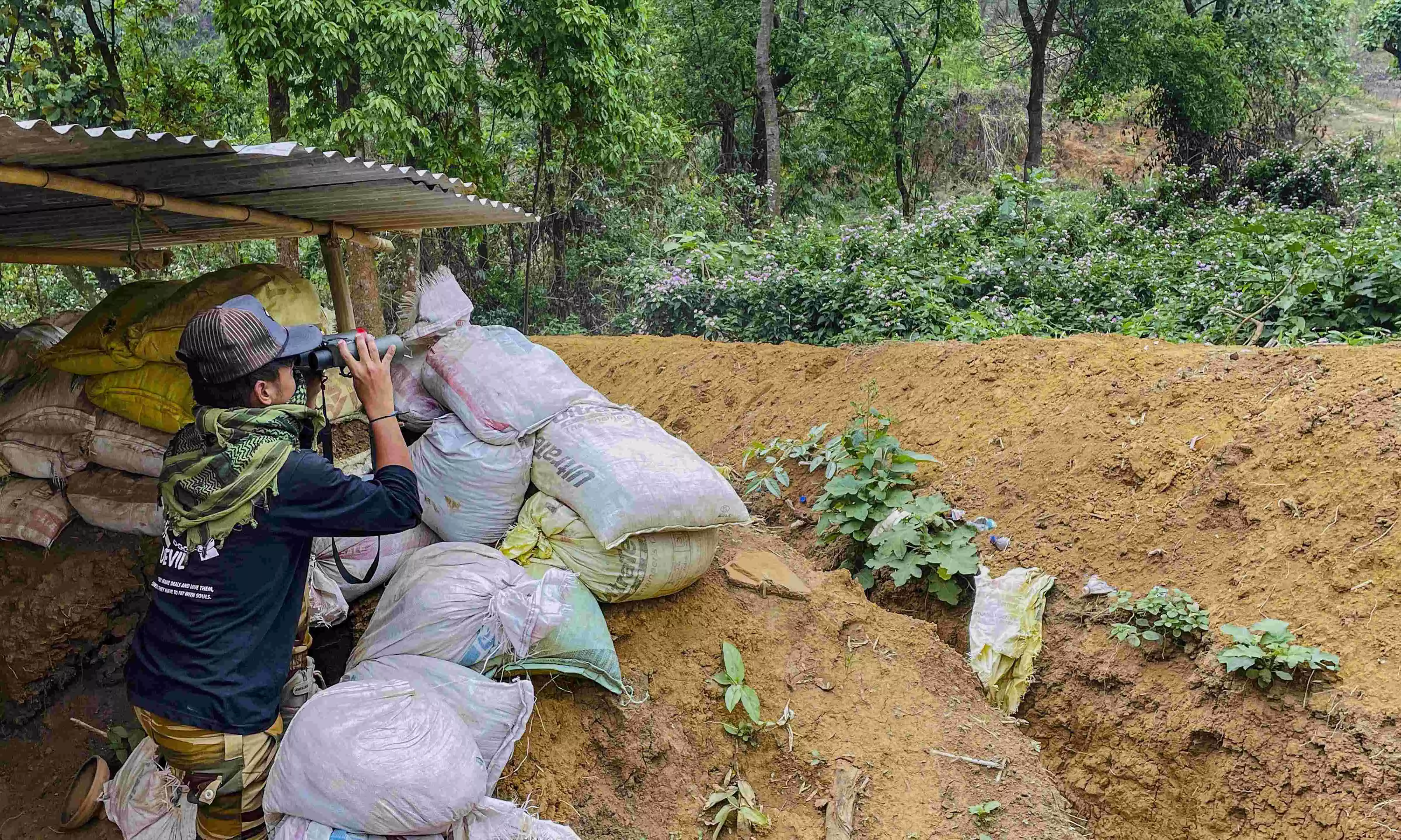 4 militants arrested in Manipur 4 militants arrested in Manipur