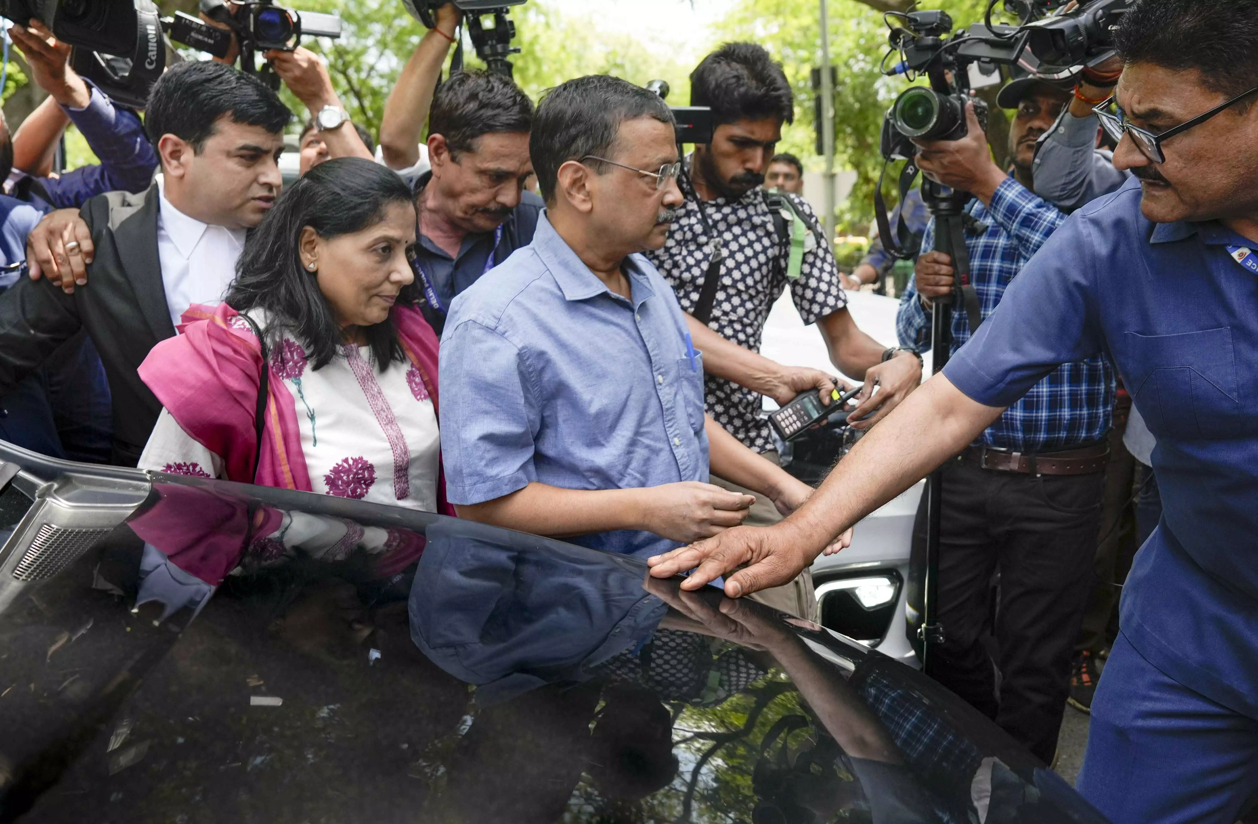 Excise policy: Arvind Kejriwal appears in Delhi HC seeking recusal of Justice Swarana Kanta Sharma Excise policy: Arvind Kejriwal appears in Delhi HC seeking recusal of Justice Swarana Kanta Sharma