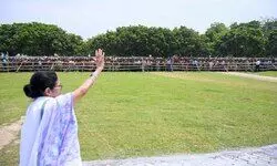 Mamata demands PM’s resignation over silence on Pak’s ‘threat’ to Kolkata Mamata demands PM’s resignation over silence on Pak’s ‘threat’ to Kolkata