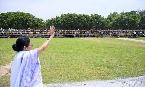 Mamata demands PM’s resignation over silence on Pak’s ‘threat’ to Kolkata