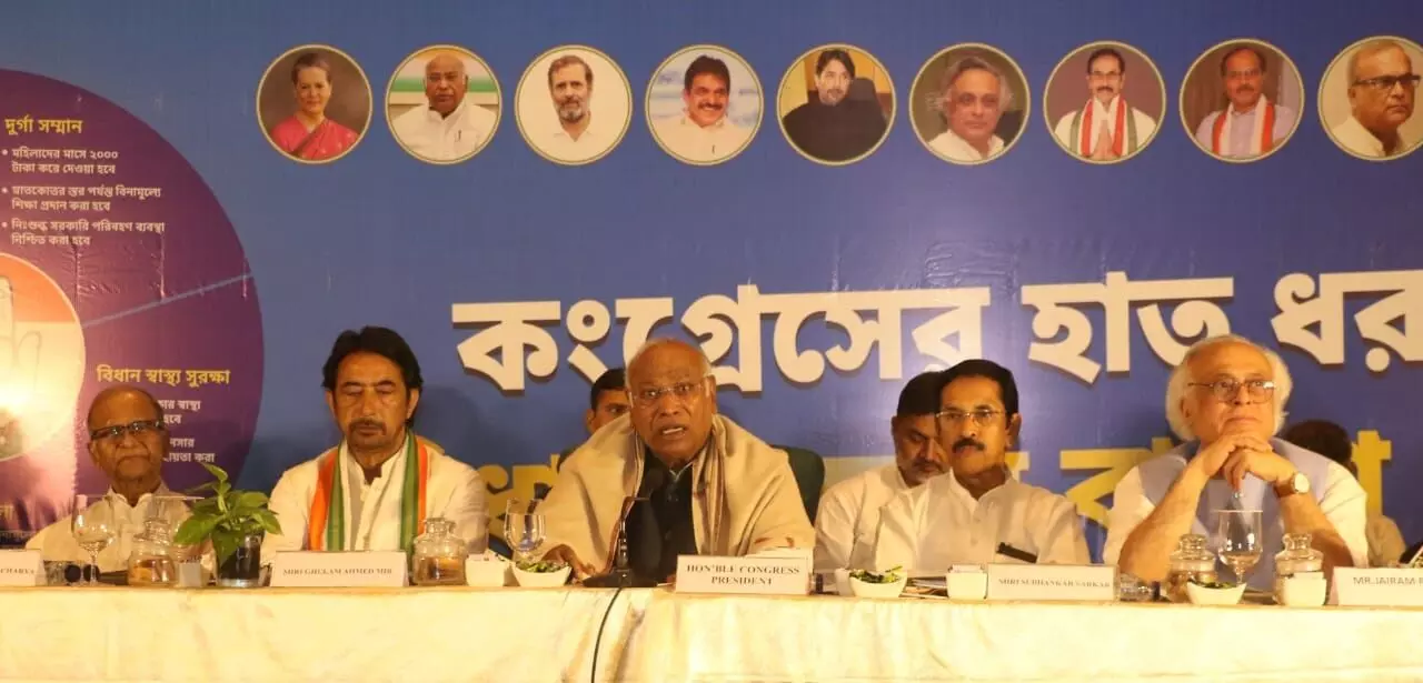 Cong unveils manifesto, positions itself as ‘third alternative’ in Bengal Cong unveils manifesto, positions itself as ‘third alternative’ in Bengal