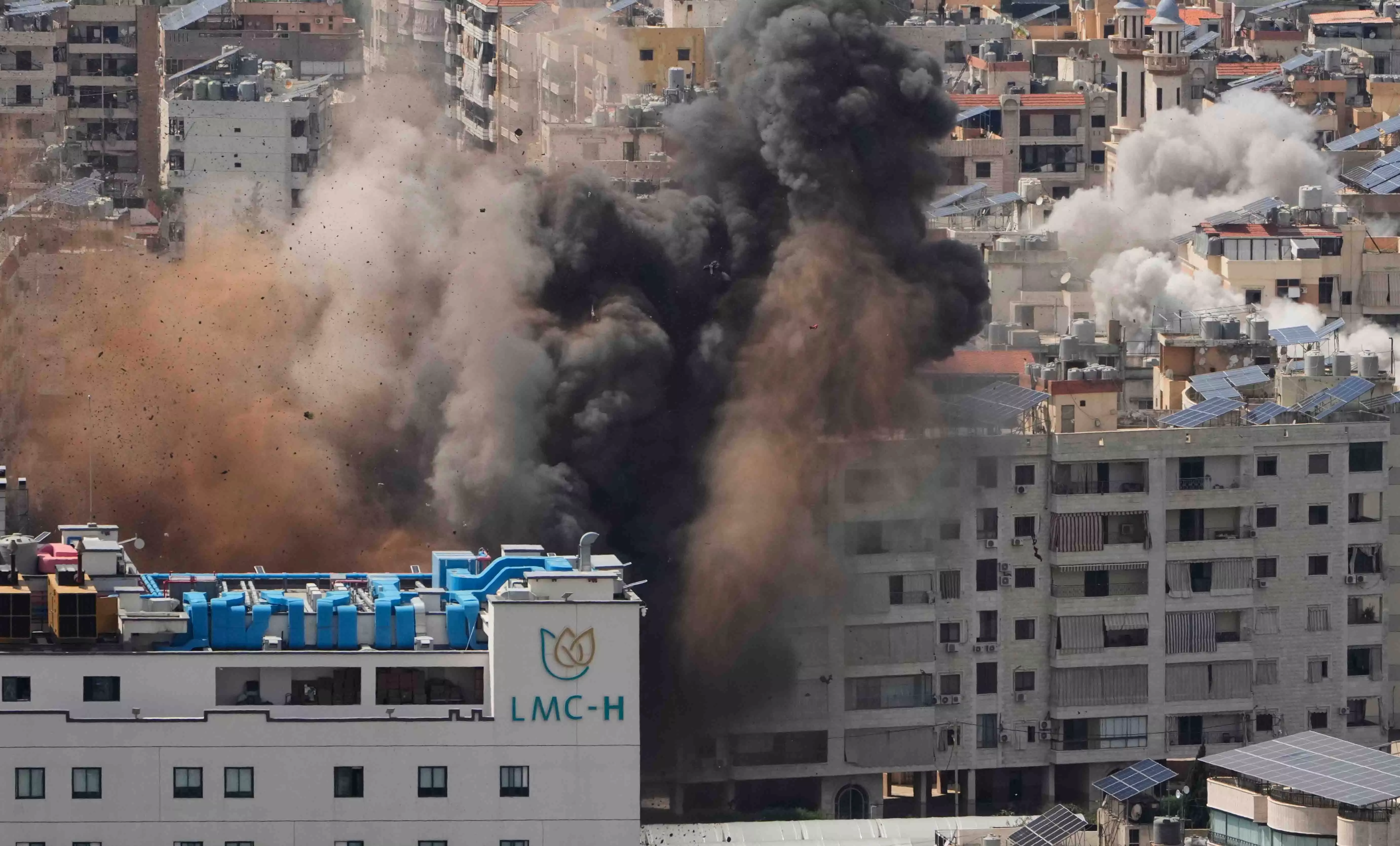 Israeli strikes kill more than 100 in Lebanon Israeli strikes kill more than 100 in Lebanon