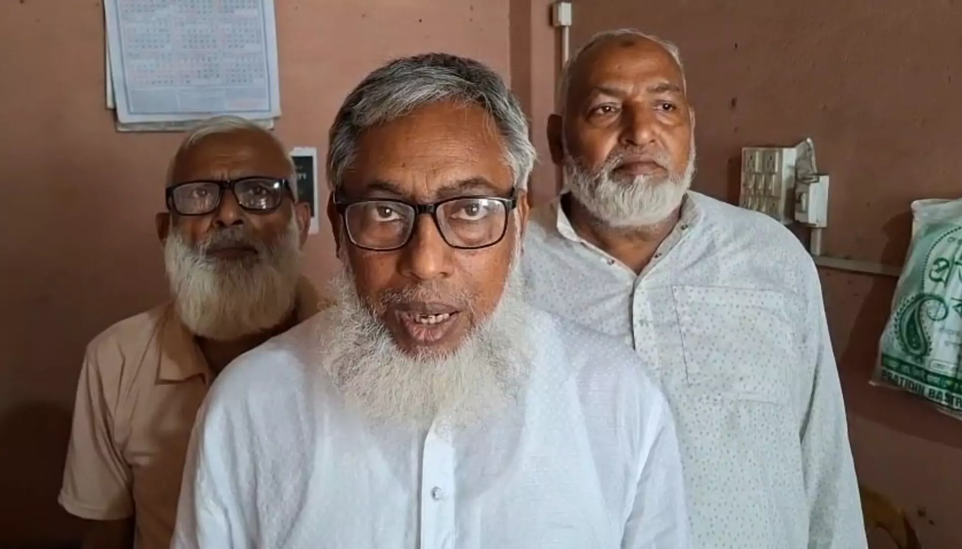 Minority leaders quit BJP in Manikchak; Alleges bias Minority leaders quit BJP in Manikchak; Alleges bias