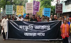 Bengal theatre fraternity hits road against Centre’s ‘cooling-off’ rule Bengal theatre fraternity hits road against Centre’s ‘cooling-off’ rule