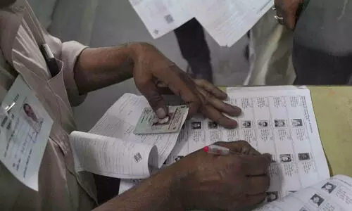 EC issues strict guidelines defining BLO duties ahead of first-phase polls EC issues strict guidelines defining BLO duties ahead of first-phase polls