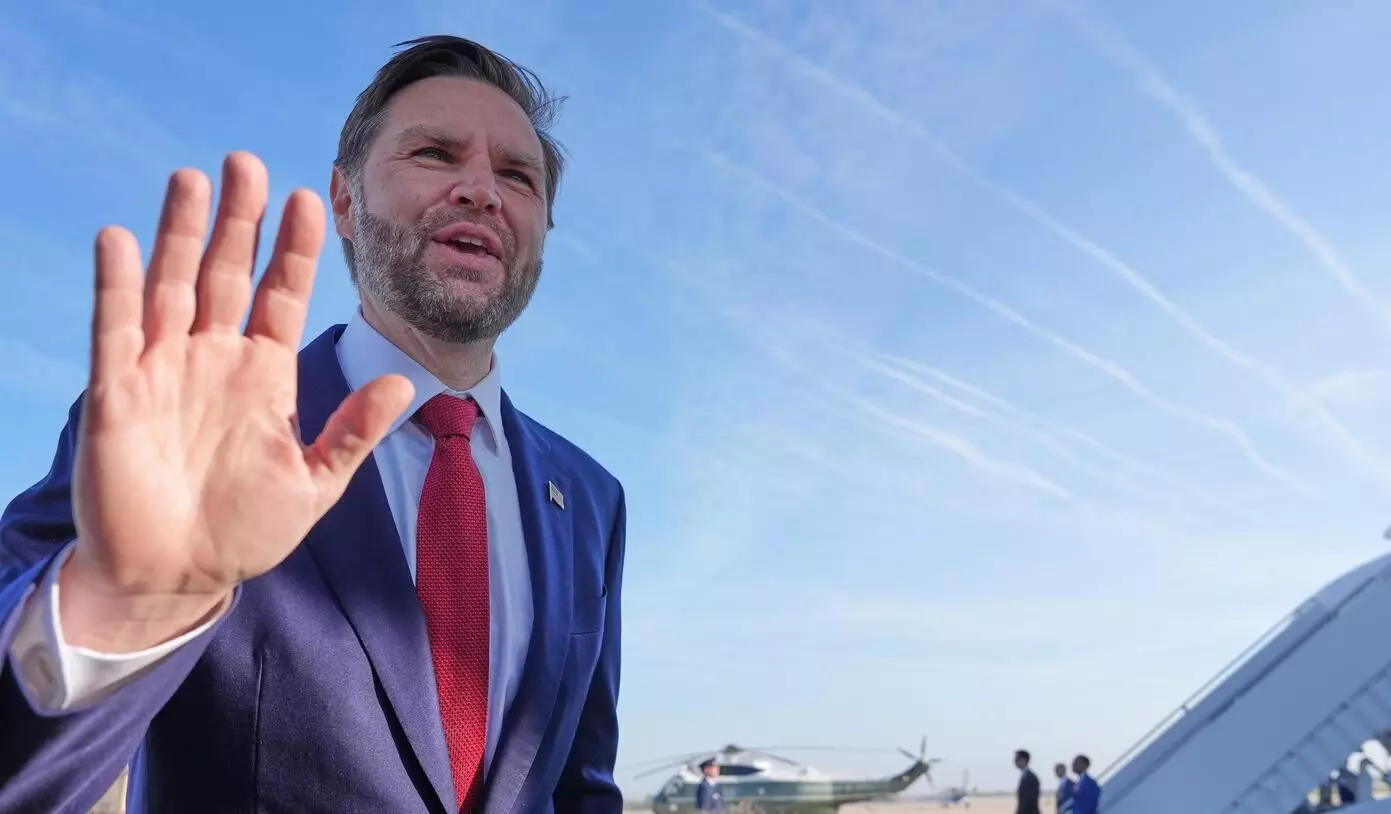 JD Vance along with US delegation arrives in Pakistan for talks with Iran as ceasefire strains JD Vance along with US delegation arrives in Pakistan for talks with Iran as ceasefire strains