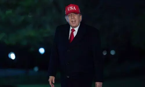 Trump vows to kill Iranian warships that get near US blockade