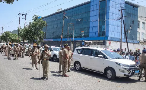 UP orders wage hike of up to 21% after Noida unrest, over 300 arrested UP orders wage hike of up to 21% after Noida unrest, over 300 arrested