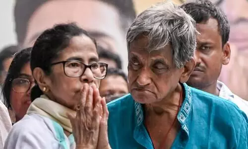 FIR filed against Mamata over violation of Cal HC order on TMCP meeting