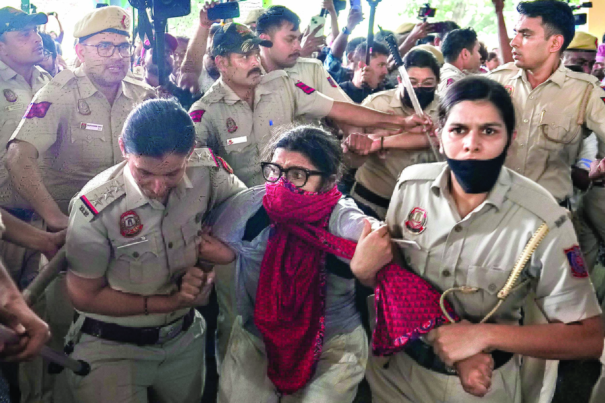 SC order fails to stop detentions