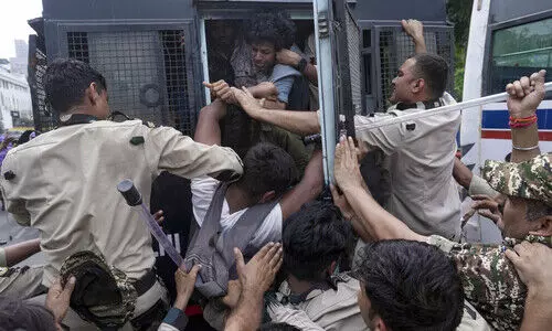No illegal detention of protesters in Delhi; metro, internet and train services to run normally: SC