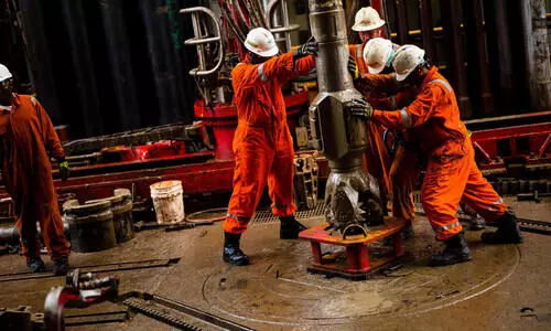 Centre to share risks of deepwater oil hunt Centre to share risks of deepwater oil hunt